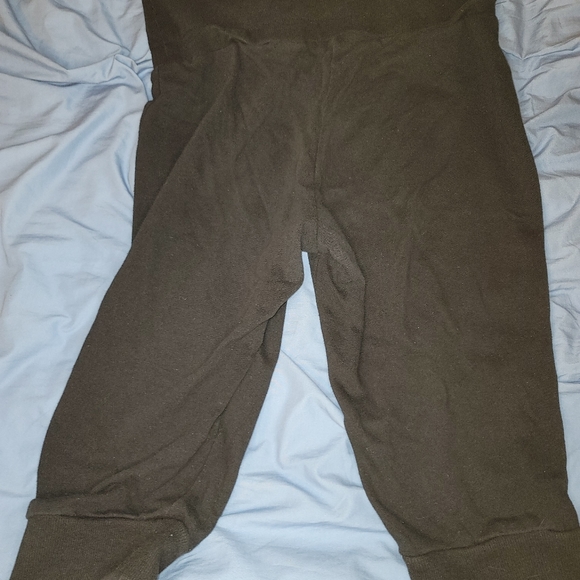 Capris - Picture 3 of 3